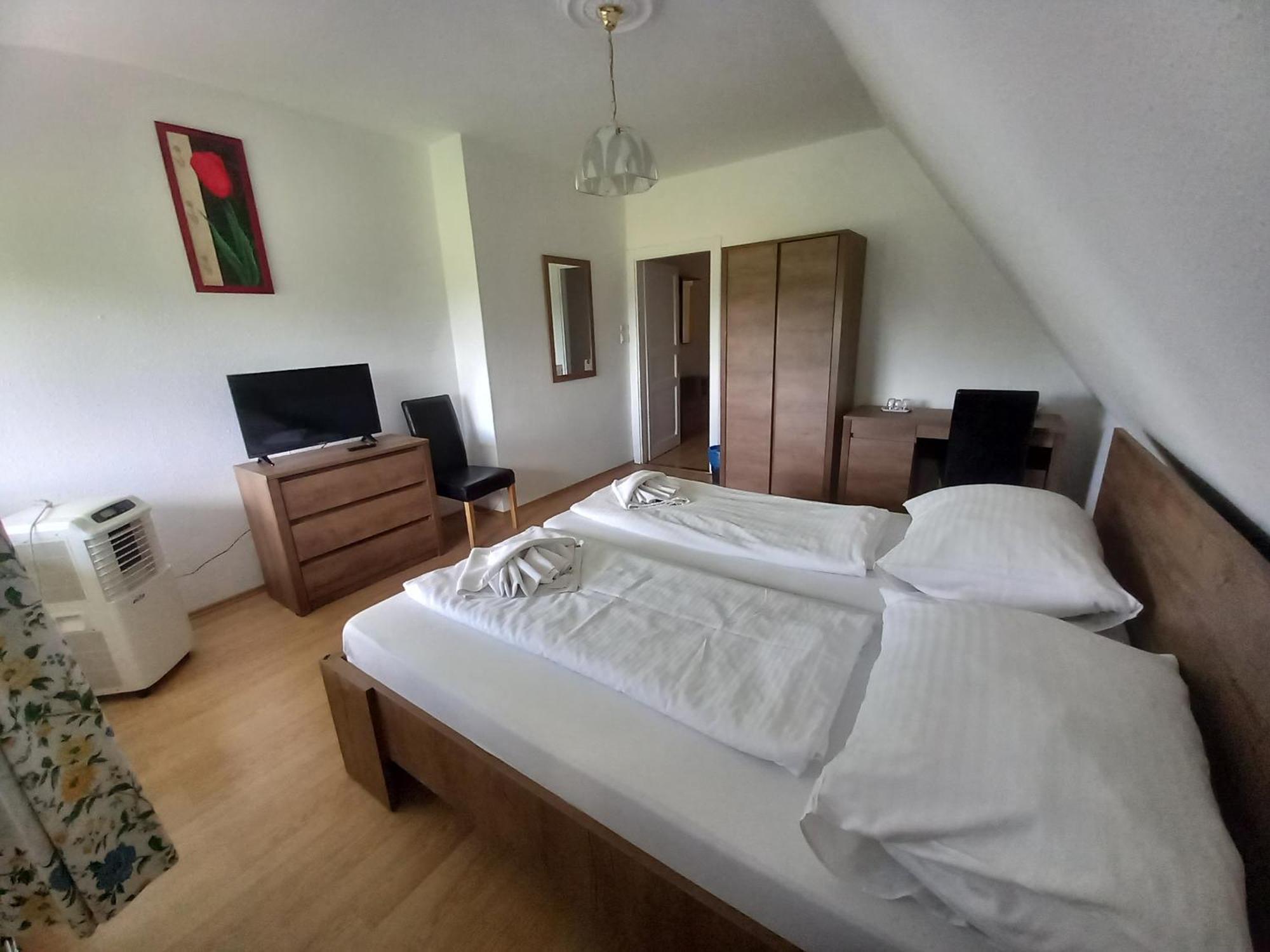 Hotel Familia Zamardi Ruang foto
