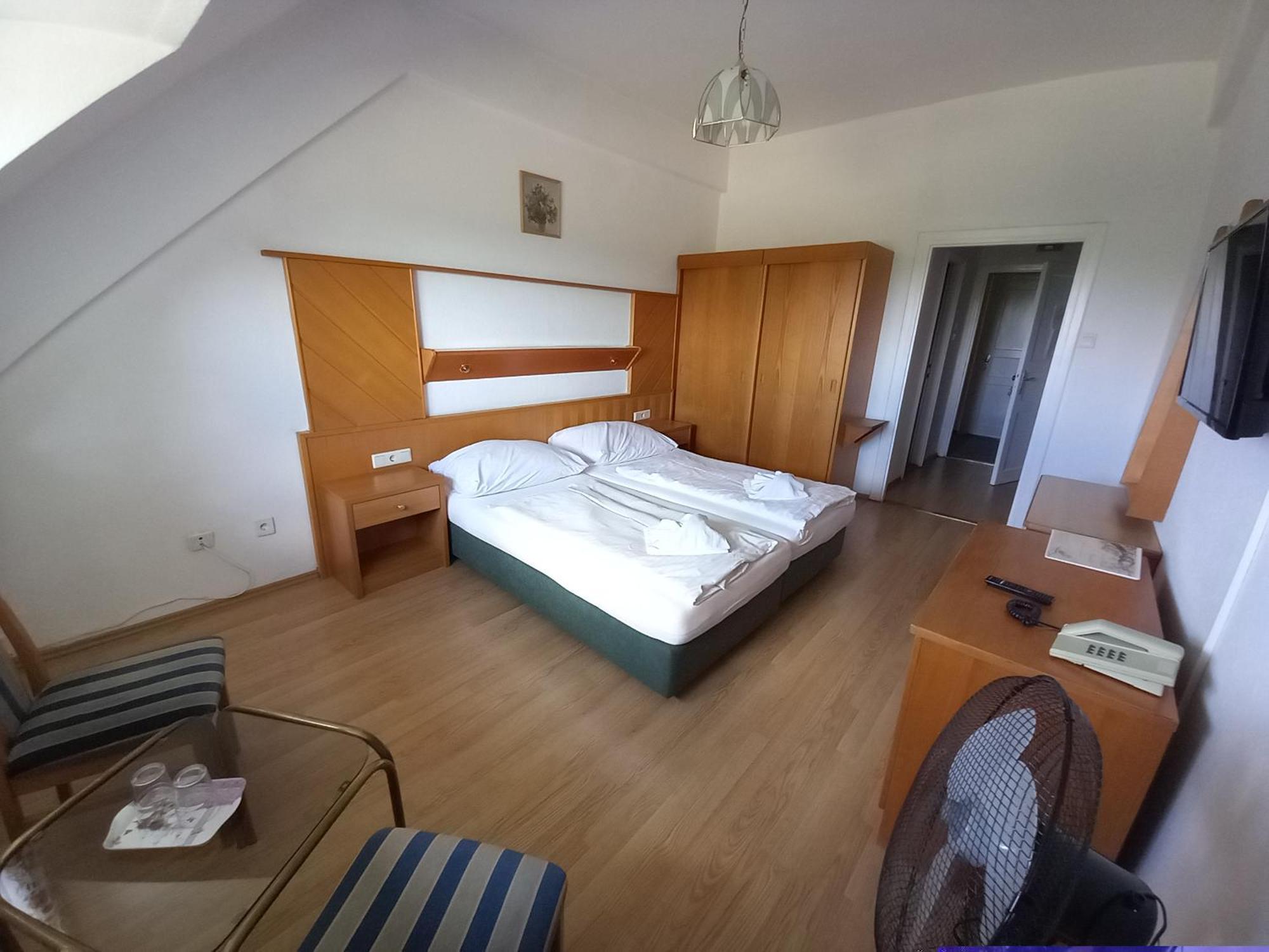 Hotel Familia Zamardi Ruang foto